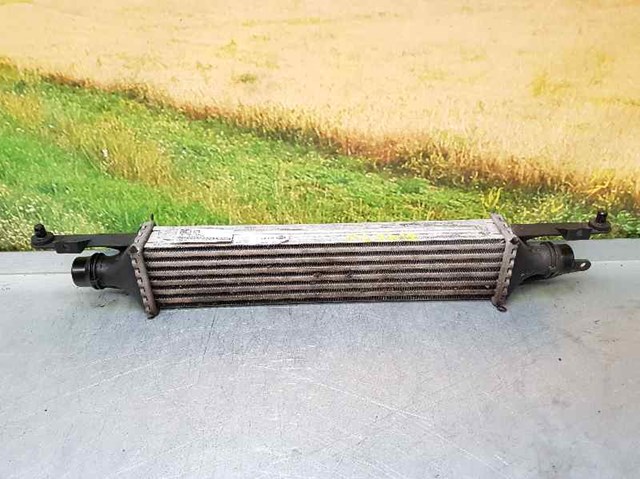 Radiador de intercooler 55702004 OPEL
