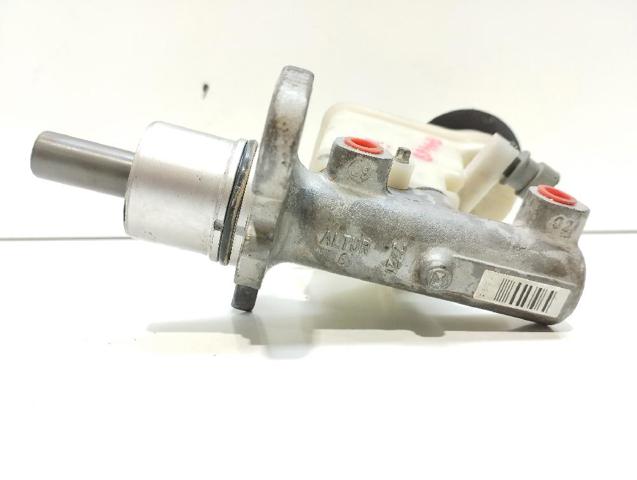 OPEL 558093 Цилиндр тормозной главный в наличии Украина