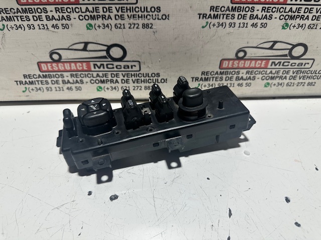 56042497AC CHRYSLER Кнопочный блок управления стеклоподъемником передний левый купить в Винница