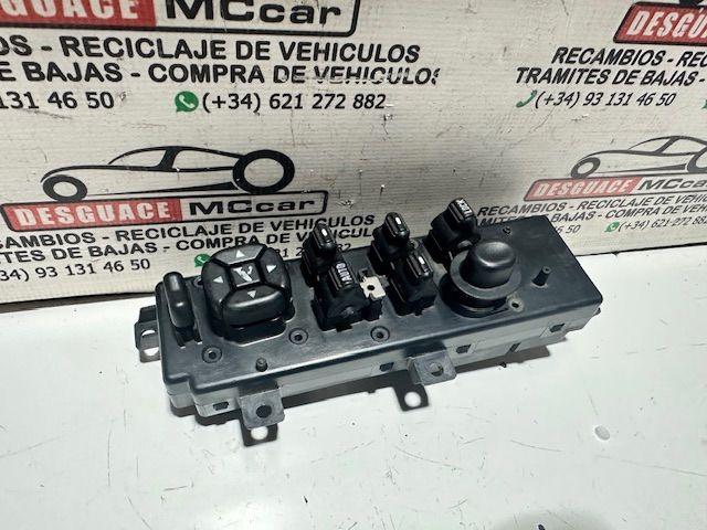 56042497AC CHRYSLER Кнопочный блок управления стеклоподъемником передний левый купить в Кривой Рог