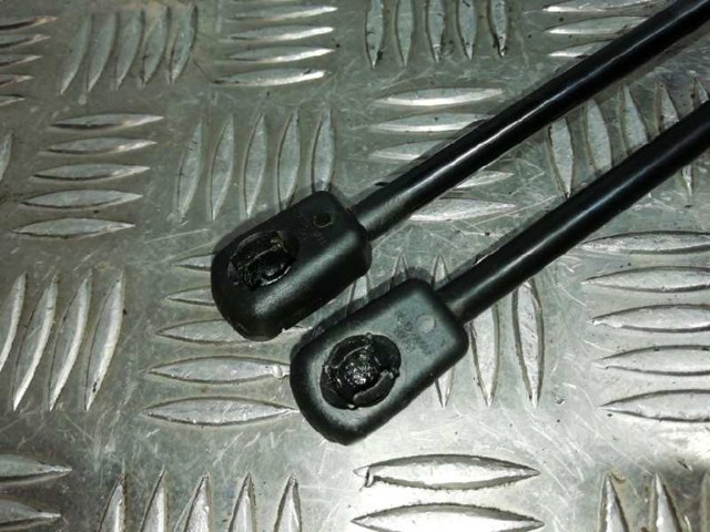 VAG 565823359 Амортизатор капота в наличии Днепр
