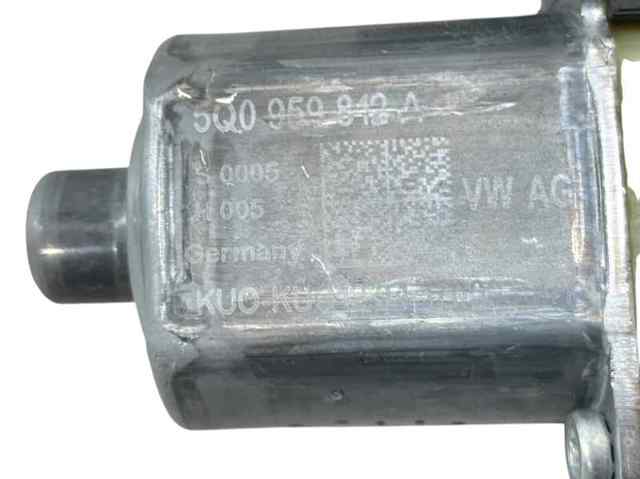 VAG 565839462 Стеклоподъемник передней правой двери в наличии Черкассы