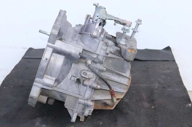 OPEL 5700043 КПП в сборе (механическая коробка передач) в наличии Украина