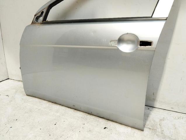 5700A557 MITSUBISHI Дверь передняя левая купить в Николаев