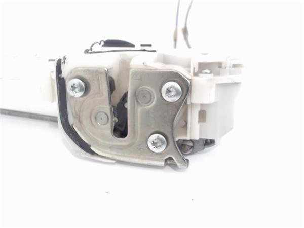 Fecho da porta dianteira esquerda 5715A739 MITSUBISHI