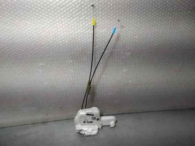 Fecho da porta dianteira esquerda 5715A739 MITSUBISHI