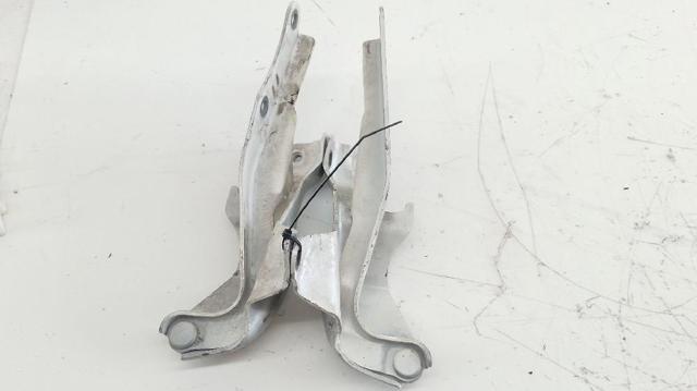 57260SC0009P SUBARU Петля капота правая купить в Черкассы