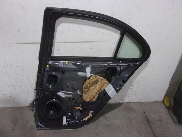MITSUBISHI 5730A582 Дверь задняя правая в наличии Винница
