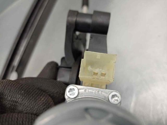 VAG 575837462 Стеклоподъемник передней правой двери в наличии Черкассы