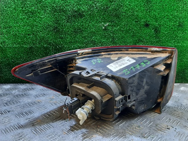 575945208E VAG Фонарь задний правый внешний купить в Павлоград
