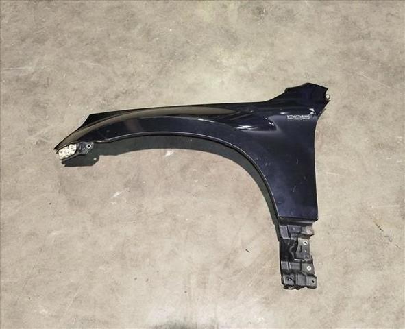 Pára-lama dianteiro esquerdo 5771065J10 SUZUKI