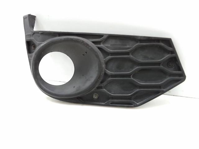 IVECO 5801562215 Решетка бампера переднего правая в наличии Тернополь