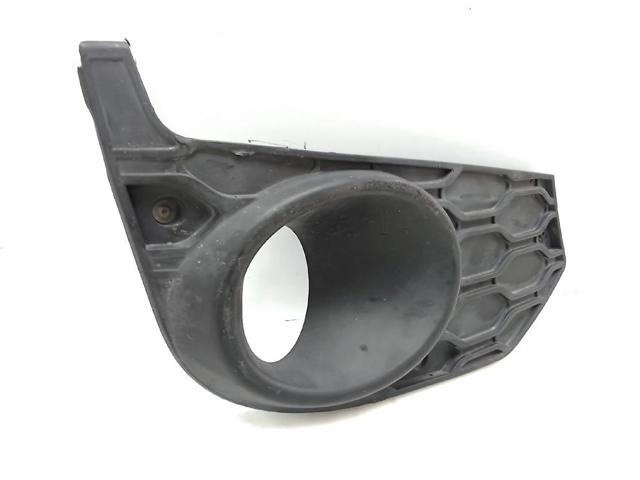 IVECO 5801562215 Решетка бампера переднего правая в наличии Николаев