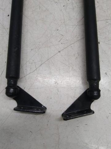 Amortecedor de tampa de porta-malas (de 3ª/5ª porta traseira) Mitsubishi Space Star A0