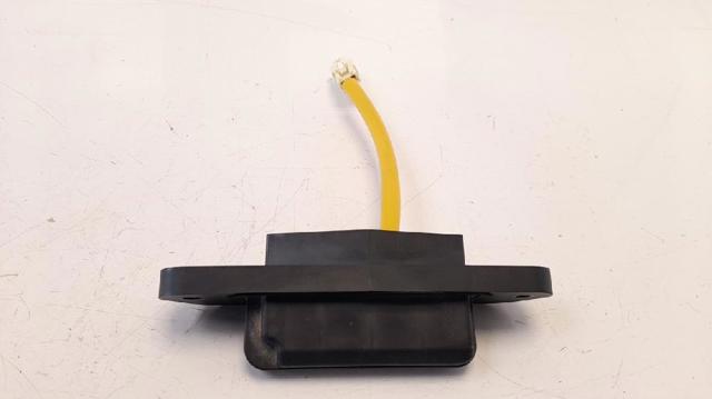 5810A054 MITSUBISHI Кнопка привода замка багажника купить в Полтава