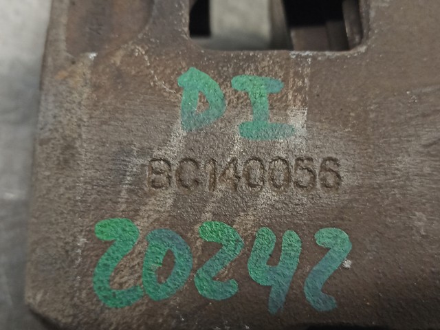 581102C400 HYUNDAI Суппорт тормозной передний левый купить в Полтава