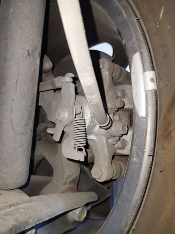 58230G4300 HYUNDAI Суппорт задний правый купить в Днепр