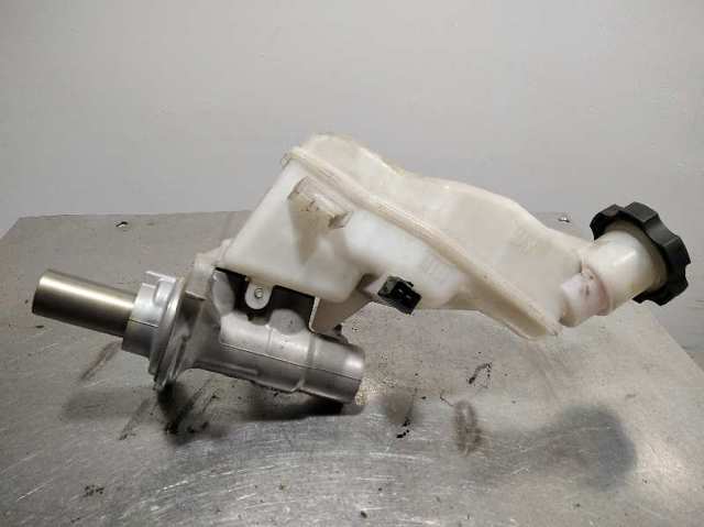 Cilindro mestre do freio KIA Carens 3