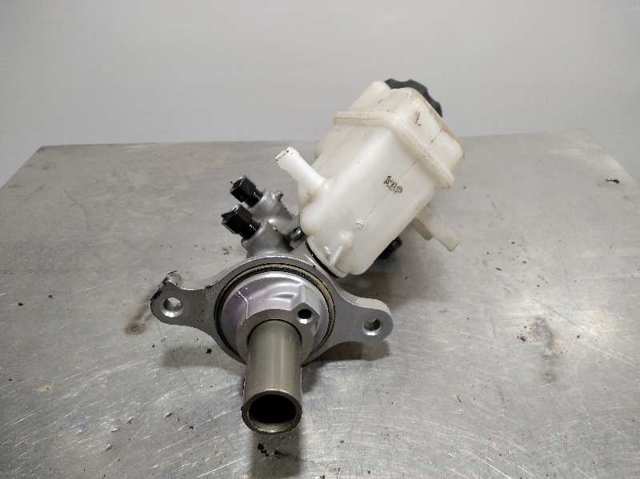 Cilindro mestre do freio KIA Carens 3