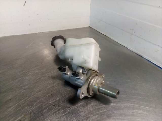 Cilindro mestre do freio KIA Carens 3