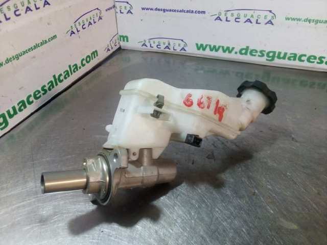 Cilindro mestre do freio KIA Carens 3