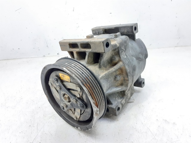 Compressor de ar condicionado para Chrysler Voyager / Grand Voyager III 2.4 i B01 592476000
