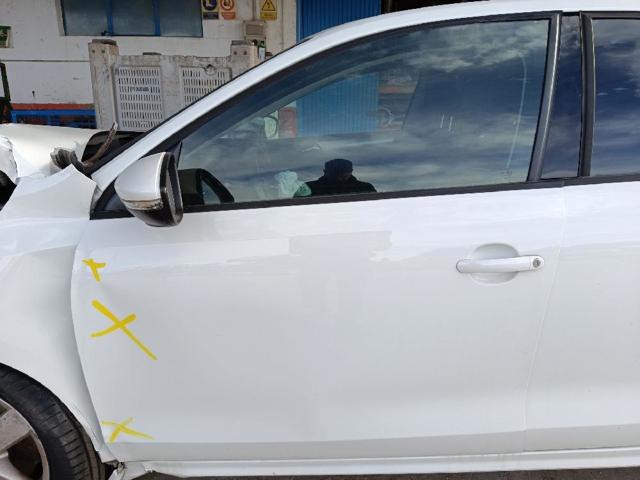 Porta dianteira esquerda Volkswagen Jetta 6 162, 163, AV3, AV2, AY2, AY3