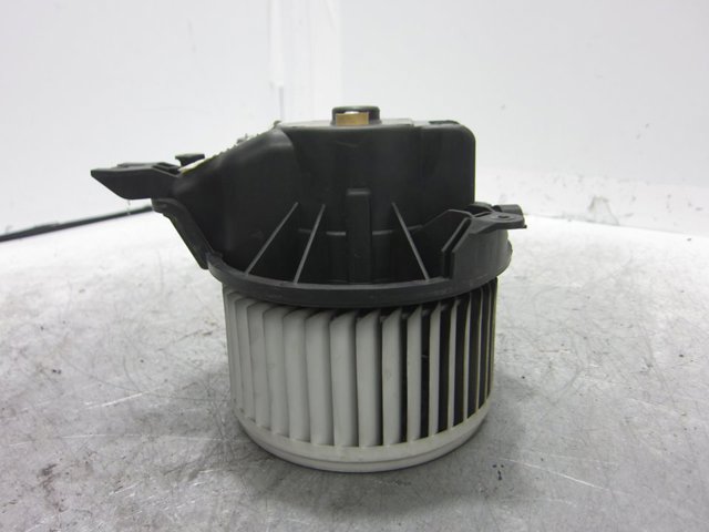 Motor de aquecimento para Opel Corsa D (S07) (2006-2014) 1.3 CDTI (L08,L68) A13DTCZ13DTJ 5D3330100