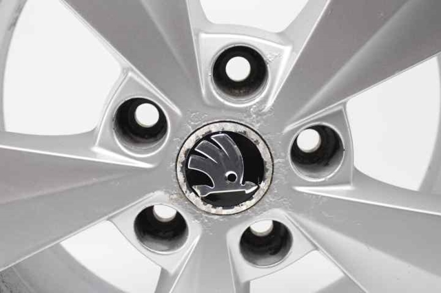 5E0601025C8Z8 VAG Диски колесные купить в Ровно