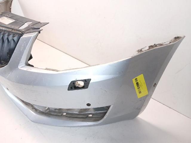 Pára-choque dianteiro Skoda Octavia 5E3, NL3, NR3