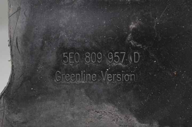 5E0809958C VAG Подкрылок передний правый купить в Черкассы
