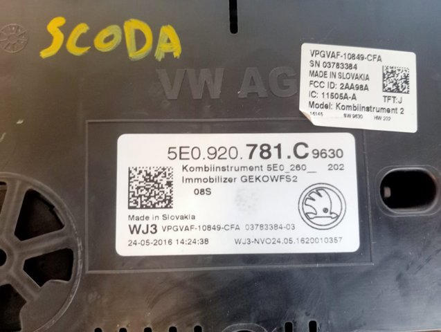VAG 5E0920781C Панель приборов в наличии Украина