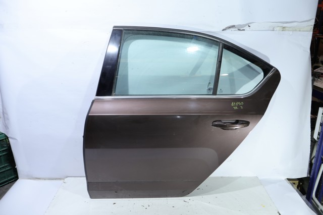 VAG 5E5833055B Дверь задняя левая в наличии Чернигов