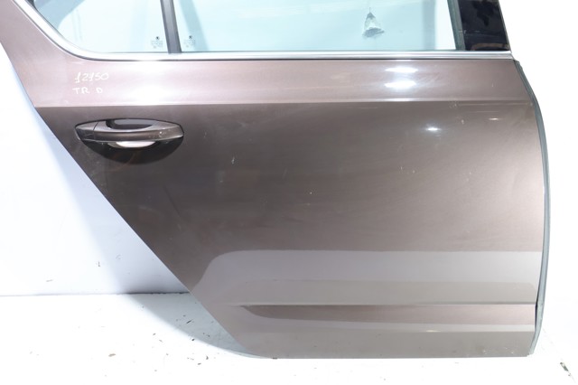 VAG 5E5833056B Дверь задняя правая в наличии Черновцы