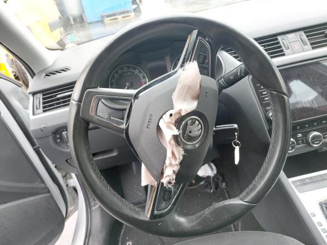 VAG 5E9827550C Амортизатор багажника в наличии Чернигов