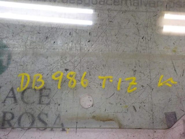 5E9845205C VAG Стекло двери задней левой купить в Ирпень