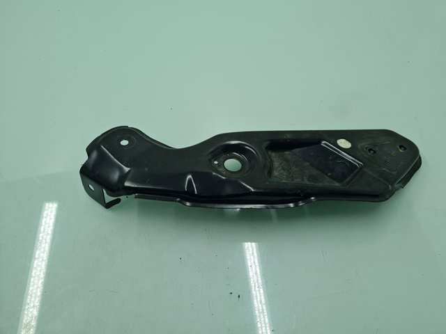 5F0806929 VAG Кронштейн суппорта радиатора верхний купить в Ирпень