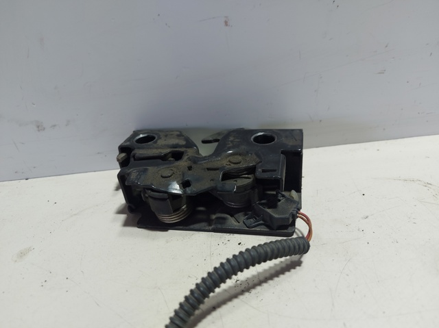 5F0823509C Замок капота купить Чернигов