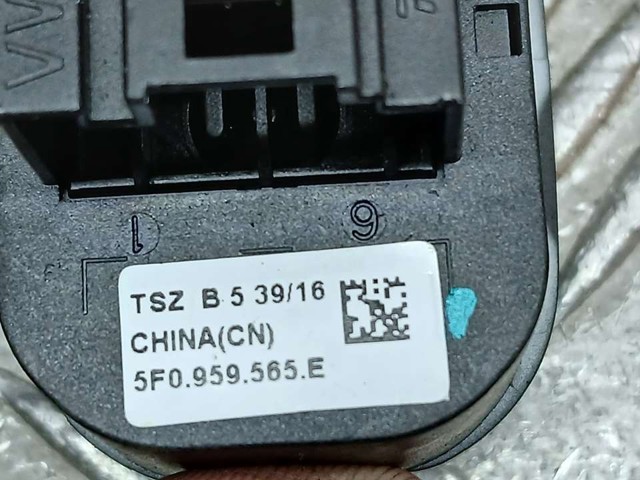 VAG 5F0959565E Регулятор зеркал в наличии Винница