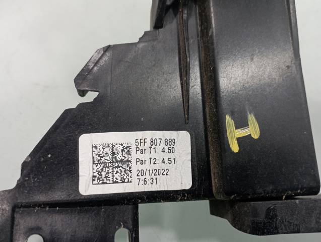 5FF807889 Кронштейн (адаптер) крепления фары передней левой купить Павлоград