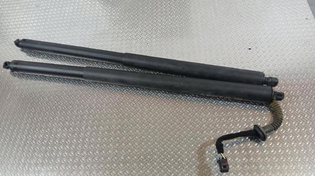 VAG 5FF827851C Амортизатор багажника в наличии Днепр