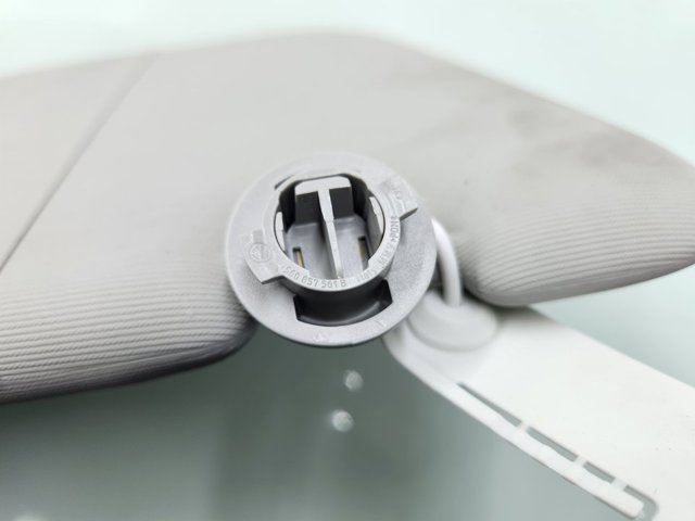 VAG 5G0857561B в наличии Запорожье