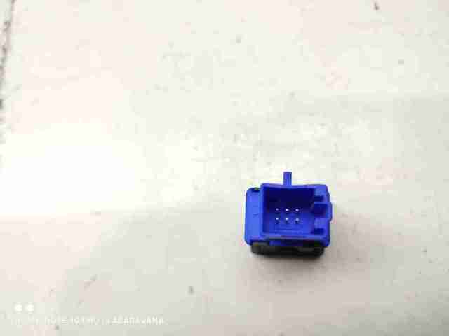 5G0953509A Кнопка включения аварийного сигнала купить Каменское