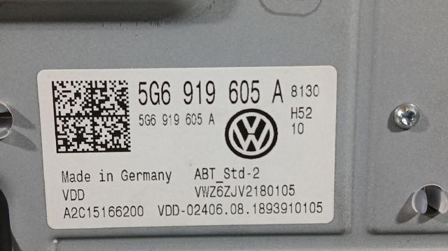 5G6919605A Магнитола (радио AM/FM) купить Ирпень