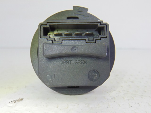 5HL008941 MERCEDES Резистор печки купить в Украина