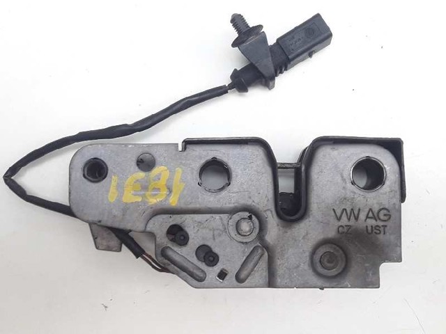 Fecho da capota 5J0823509 VAG