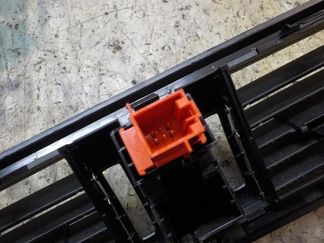 VAG 5J0953235ERBE Кнопка включения аварийного сигнала в наличии Тернополь