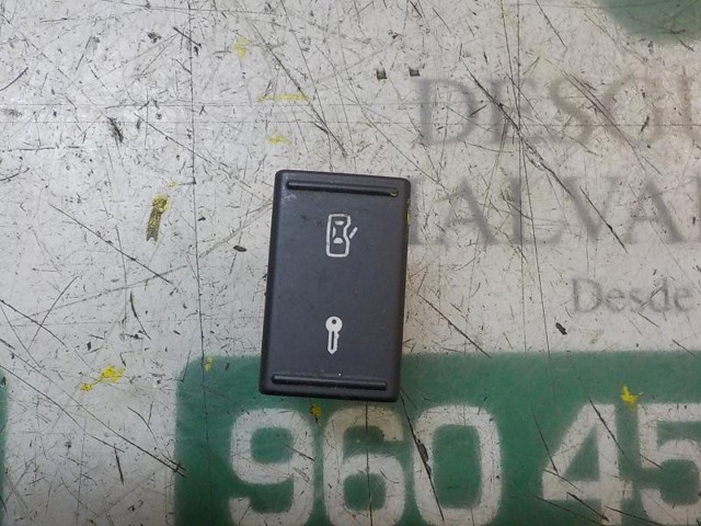 VAG 5J0962125WHS Выключатель центрального замка в наличии Тернополь