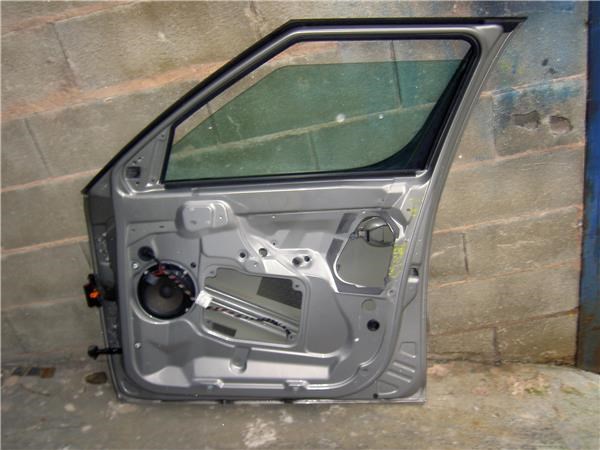 VAG 5J7831056 Дверь передняя правая в наличии Чернигов