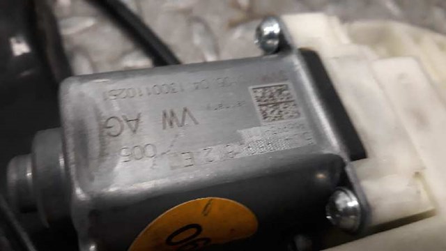 5JA959812E VAG Мотор стеклоподъемника двери передней правой купить в Днепр